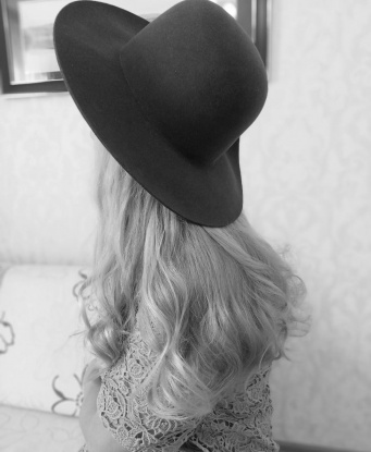 🌸 Раскрою перед тобой все тайны удовольствия и страсти. Мои услуги позволят тебе погрузиться в мир наслаждения и релаксации. 🌟 Отправляйся со мной в увлекательное приключение, где все ограничения и стеснения исчезнут – я создам для тебя атмосферу полного блаженства. 💋 Если ты хочешь узнать больше обо мне, посмотри мои фото и отзывы. Я воплощу все твои мечты в реальность. Доверься мне и позволь себе испытать настоящую страсть. 😉 Обращайся к профессионалу - к индивидуалке с опытом. 😉 10648, 52 года