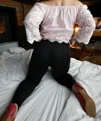 Опыт и опытность - мои вторые и третьи имена 😉 Живу в Москве, городе страсти и возможностей. Встреча со мной - это настоящий фейерверк эмоций, действительно незабываемый опыт. У меня есть все, чтобы сделать тебя счастливым: мягкое ароматное тело, волнующие кривые и бесконечно чувственные пальчики. Я способна реализовать твои самые извращенные фантазии, и ты обязательно захочешь вернуться ко мне снова и снова. Услуги наивысшего класса, безупречное обслуживание и полное удовлетворение - гарантировано! Приглашаю тебя посмотреть мои фото и прочитать отзывы, чтобы убедиться в этом самому. Ты заслуживаешь только лучшего, и я готова предложить тебе именно это. Позвони мне, и мы встретимся в Москве, где я подарю тебе ночь, о которой будешь мечтать до конца жизни. 💋 2214, 40 лет